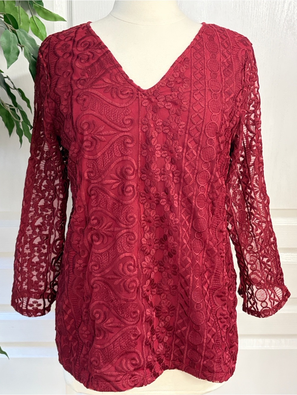 Chico's Embroidered Mesh Tunic Top ~ Burgundy